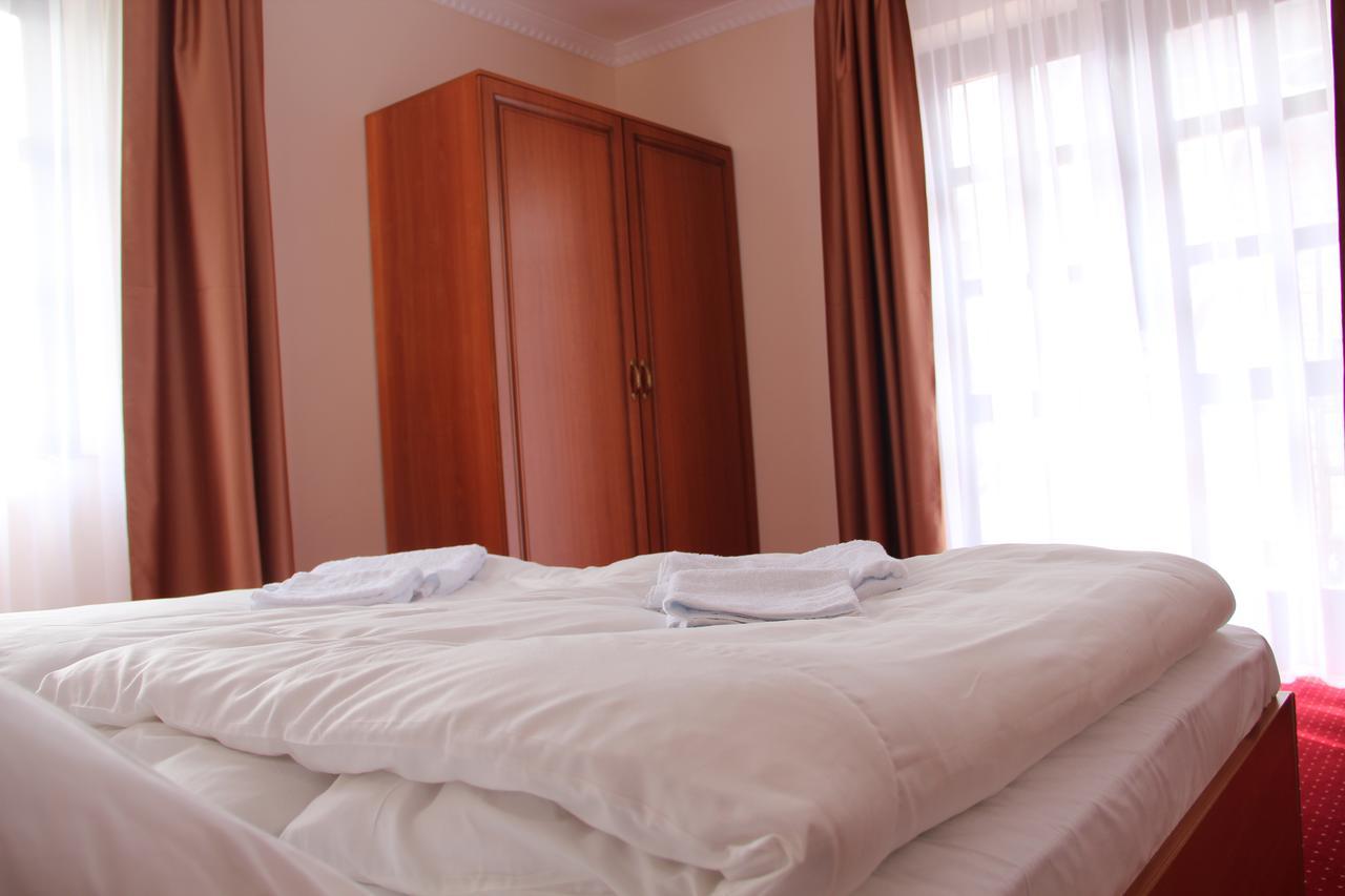 Karikas Hotel Hajdúszoboszló Esterno foto