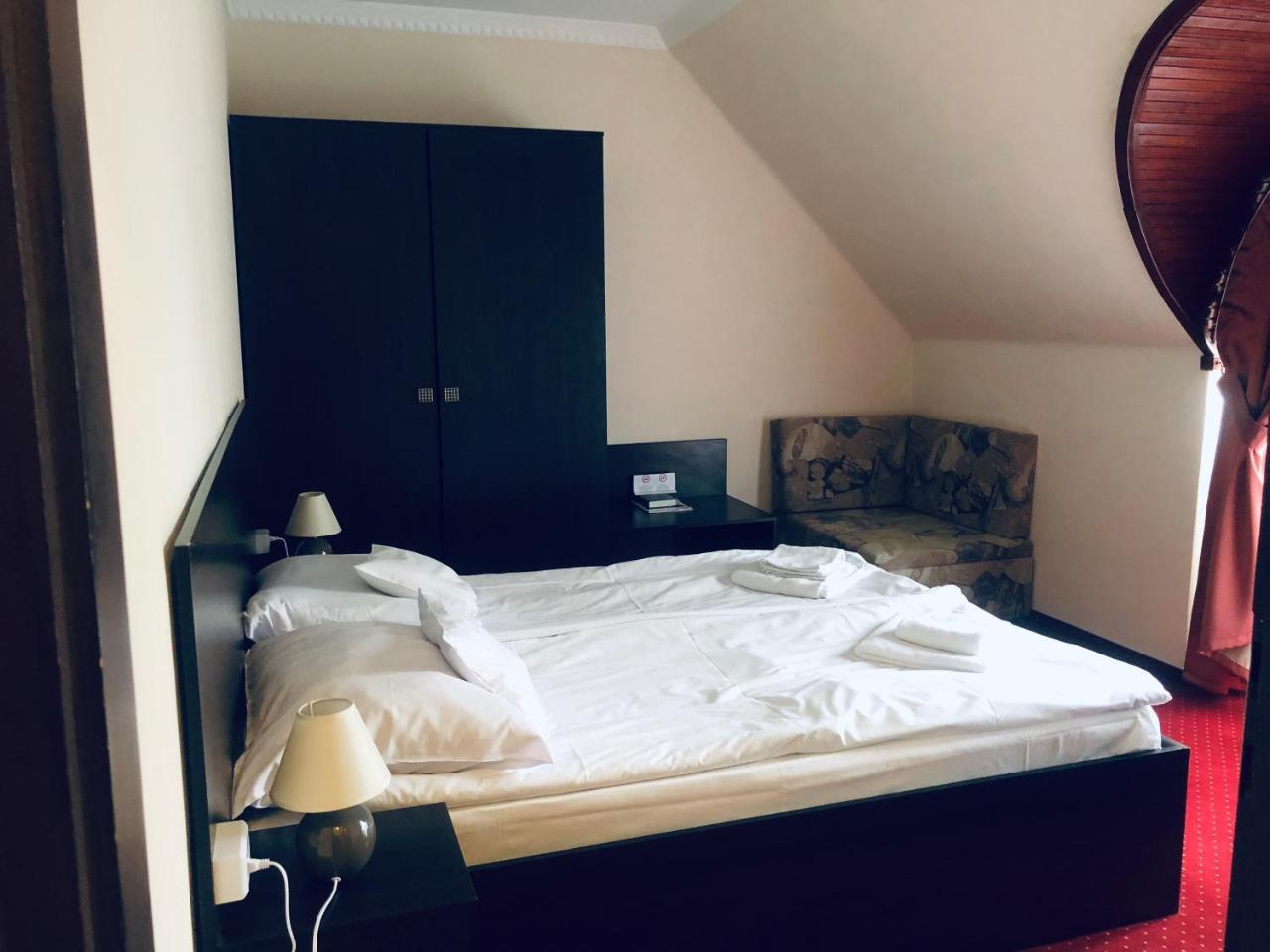 Karikas Hotel Hajdúszoboszló Esterno foto